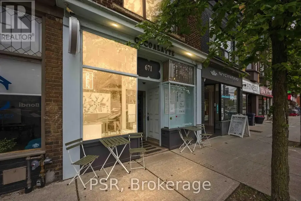 671 St. Clair Avenue W, Toronto (Wychwood)